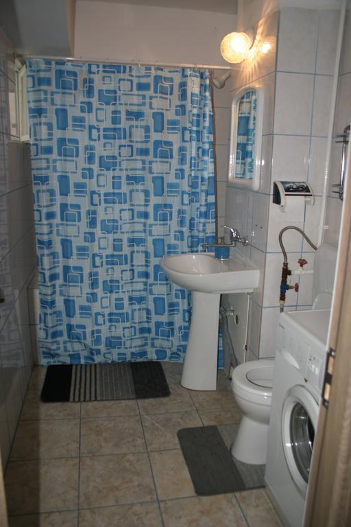 Salonul Rosu Apartment Bacau Ngoại thất bức ảnh